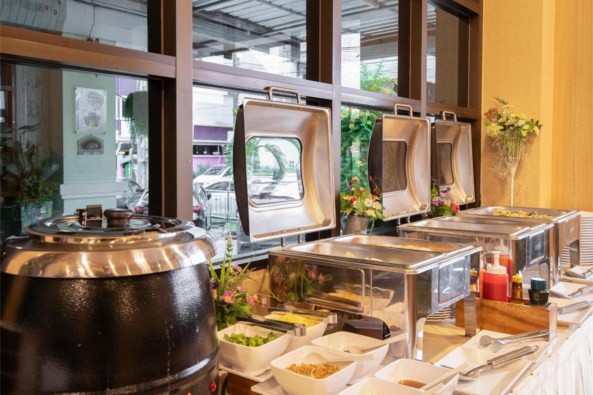 P-Park Hotel Bangkok Dış mekan fotoğraf